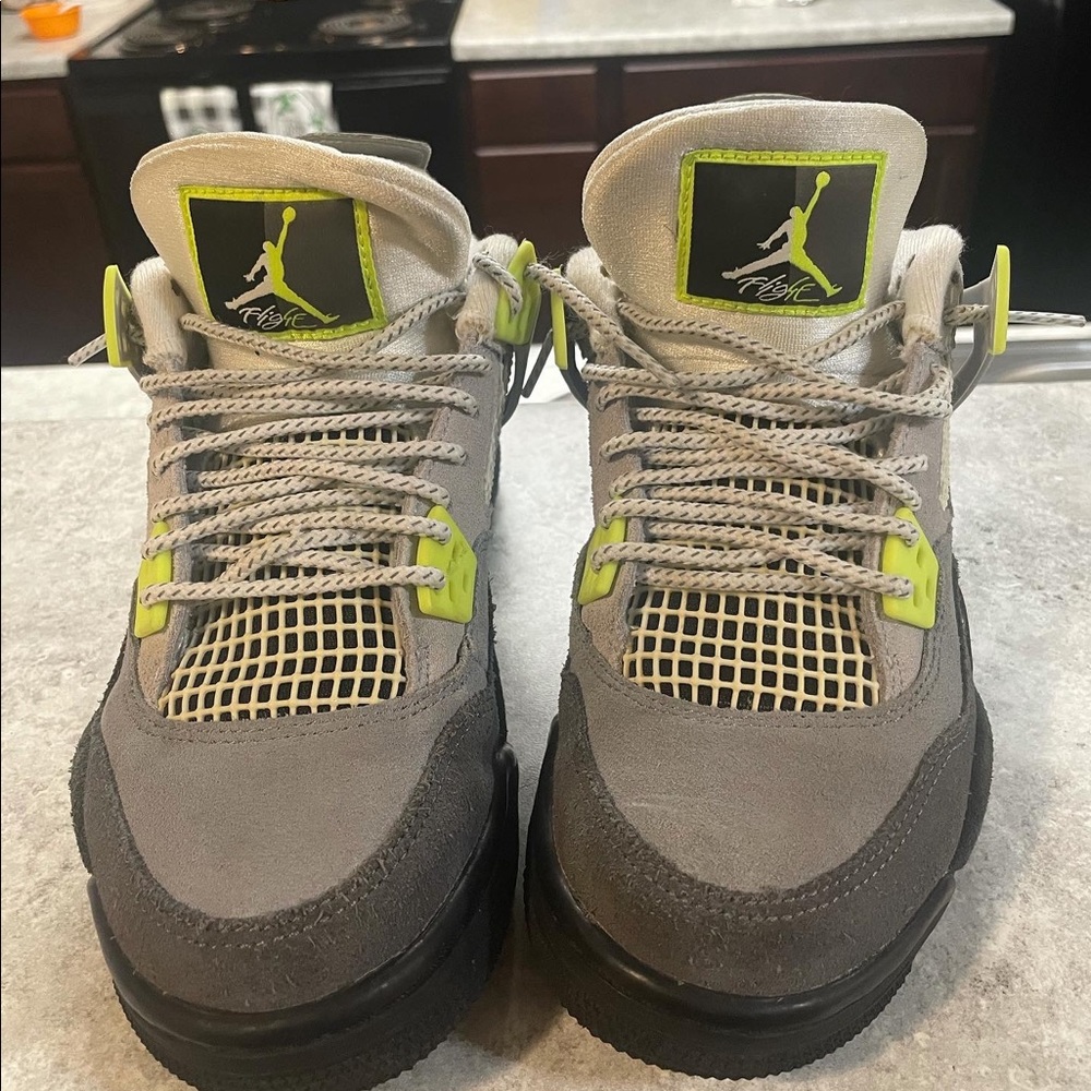 Neon green 95 4s